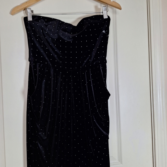 Monique Lhuillier Black Velvet Strapless Jumpsuit with Silver Studs Monique Lhuillier Black Velvet Strapless Jumpsuit with Silver Studs